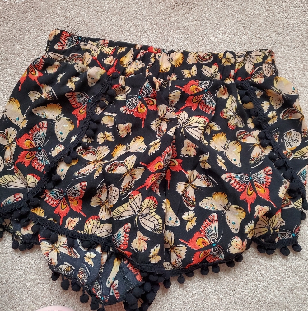 Shorts - Picture 7 of 8